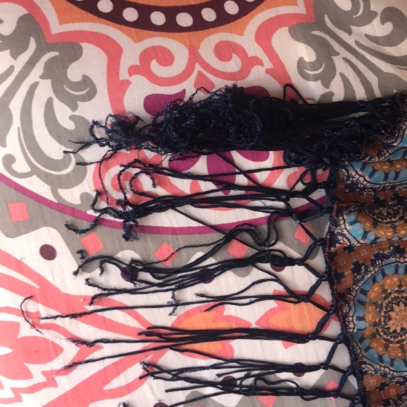 😍 FREE WITH ANY OTHER PURCHASE IN MY CLOSET ! - Picture 3 of 4